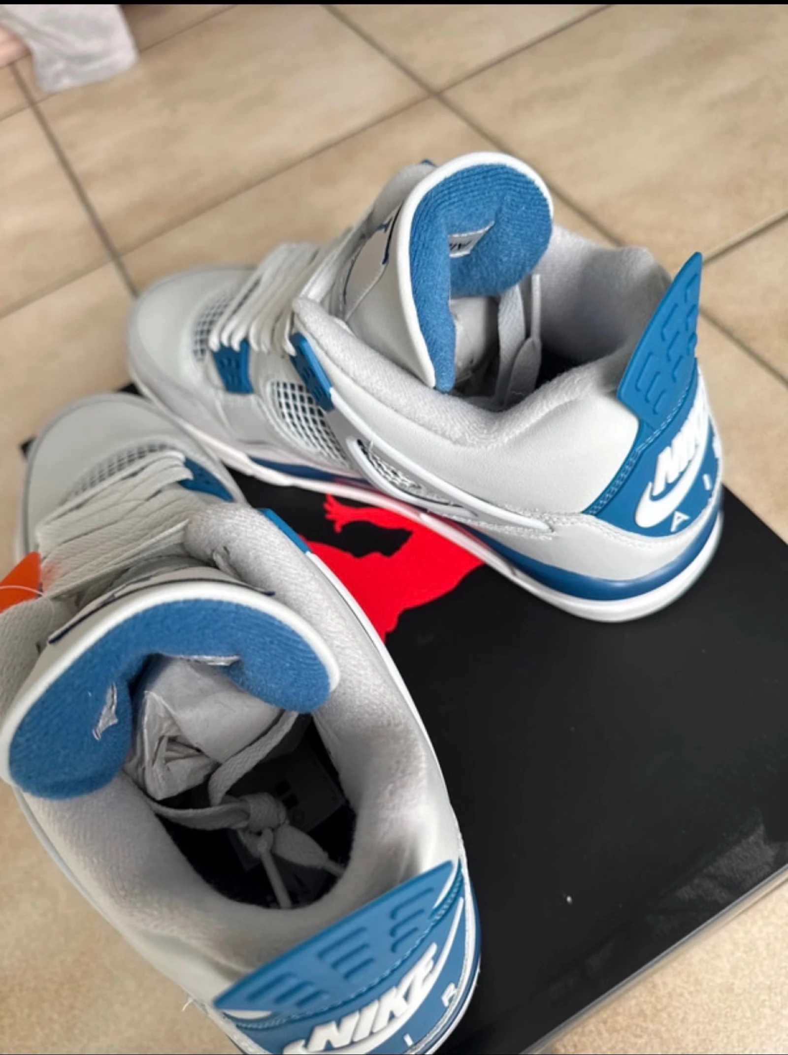 Air Jordan 4 rétro – photo 4